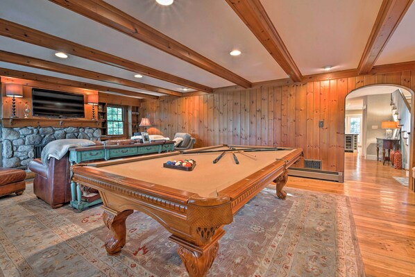 House (5 Bedrooms) | Interior - Waterfront Harveys Lake House w/ Private Dock! (Harveys Lake)