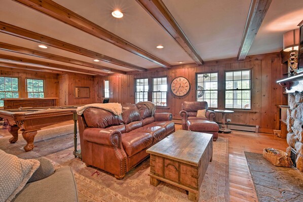 House (5 Bedrooms) | Interior