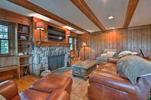 House (5 Bedrooms) | Interior - Waterfront Harveys Lake House w/ Private Dock! (Harveys Lake)