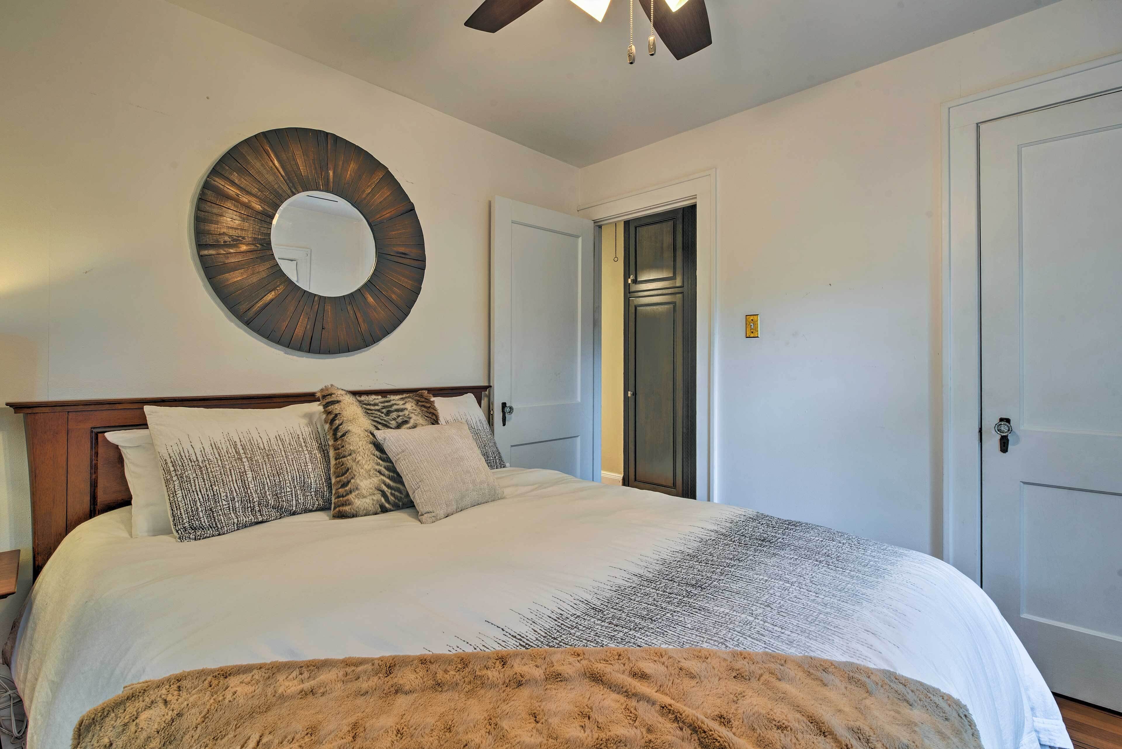 House (5 Bedrooms) | Interior