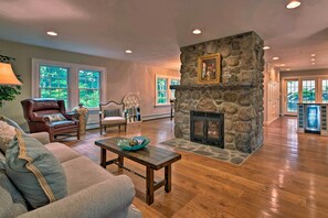 House (5 Bedrooms) | Interior