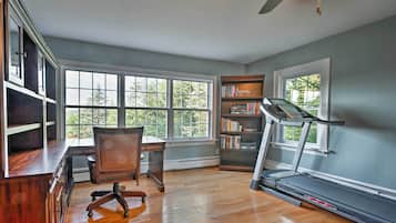 House (5 Bedrooms) | Interior