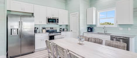 Rumah, 5 kamar tidur | Dapur pribadi | Lemari es, oven, mesin pembuat kopi/teh, dan pemanggang roti