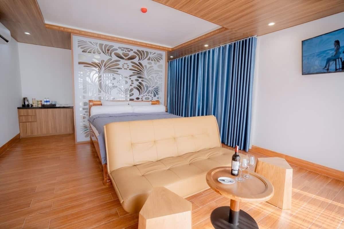 Einzelzimmer (Homestay) | 1 Schlafzimmer, Minibar, Schreibtisch, kostenloses WLAN
