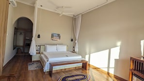 Minibar, desk, laptop workspace, blackout curtains - Mafia dream hotel (Mafia Island)