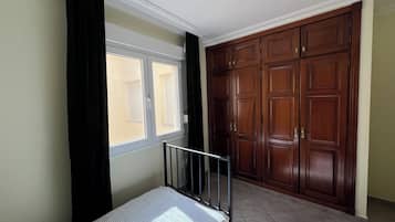 2 chambres, fer et planche Ă  repasser, Wi-Fi gratuit, draps fournis