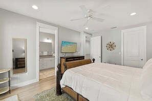 3 bedrooms, free WiFi, bed sheets - "Nautical Compass F 104" Sleeps 7 (Santa Rosa Beach)
