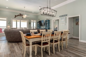 Dining - Oceanfront, through lot, private beach - Grace Wins (Dauphin Island)