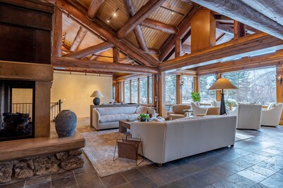 Après Lodge - The Ultimate Gathering Place for Family & Friends