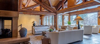 Après Lodge - The Ultimate Gathering Place for Family & Friends