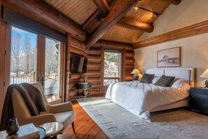 11 bedrooms, desk, free WiFi, bed sheets