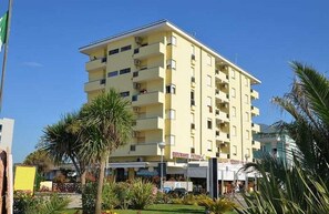 Apartment, 1 Bedroom, Balcony, Ocean View | Exterior