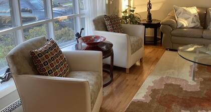 Family friendly home, sleeps 8, close to DC attractions.
New kitchen.