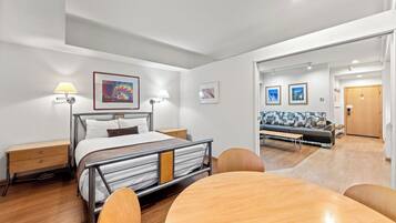 BĂŒgeleisen/BĂŒgelbrett, kostenloses WLAN, BettwĂ€sche