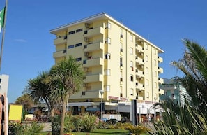 Exterior - Beachfront Two-room Apartment-beahost (San Michele al Tagliamento)