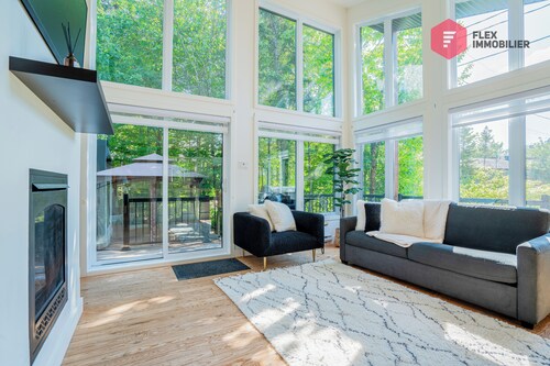 Casa Ibéricos in Portneuf / SPA Pool Sauna Billiards Trails 30 min from Quebec