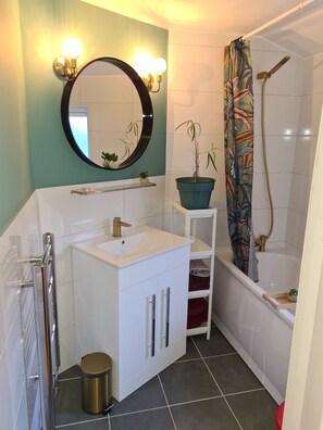 風筒、提供毛巾、番梘、廁紙