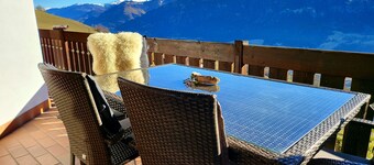 Panoramawohnung Surselva, Fantastischer Ausblick, Bietet Erholung und Aktivität