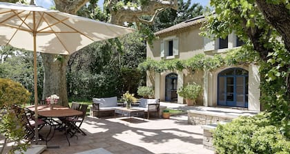 Mas familial 6 chbres 5 salles de bains piscine 13,5X5,5 sur 1 hectare