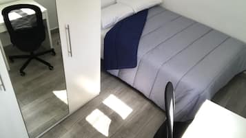 3 dormitorios, escritorio, tabla de planchar con plancha y wifi