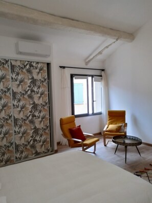 1 bedroom, WiFi, bed sheets