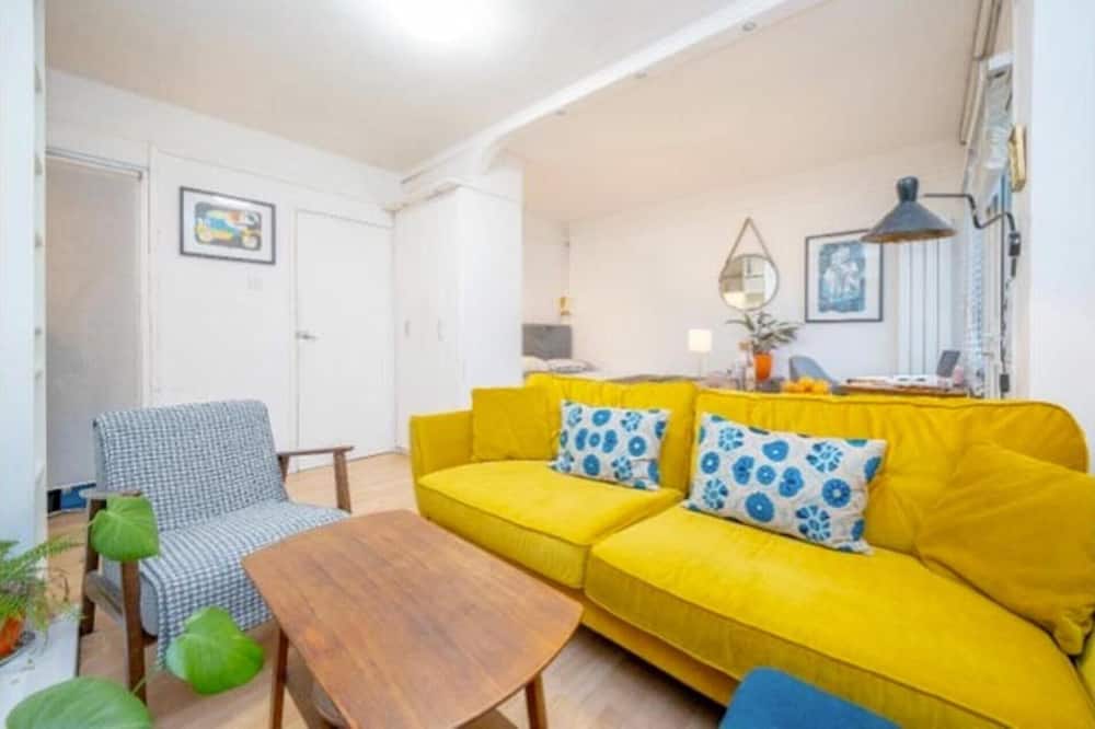 Pet Friendly 1bed Studio With Free Parking - Barnes Pond