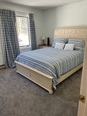 4 soverom, skrivebord, strykejern/-brett og wi-fi