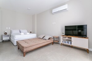 Iron/ironing board, internet, bed sheets