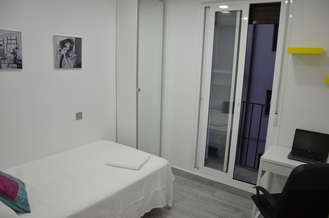 3 slaapkamers, een bureau, een strijkplank/strijkijzer, wifi