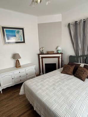 2 bedrooms, desk, iron/ironing board, free WiFi - Pont-Aven - Cosy house 4 people - 10 min from the beaches (Pont-Aven)