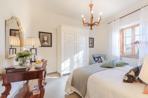 5 Schlafzimmer, Bügeleisen/Bügelbrett, Bettwäsche