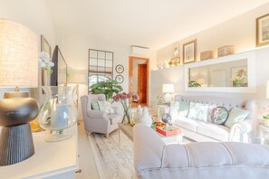 Televisión y chimenea