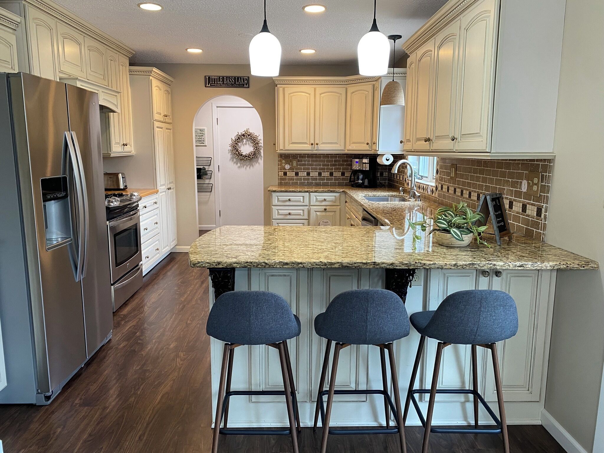 冰箱、微波炉、烤箱、炉灶