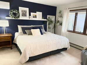 5 bedrooms, desk, iron/ironing board, travel cot