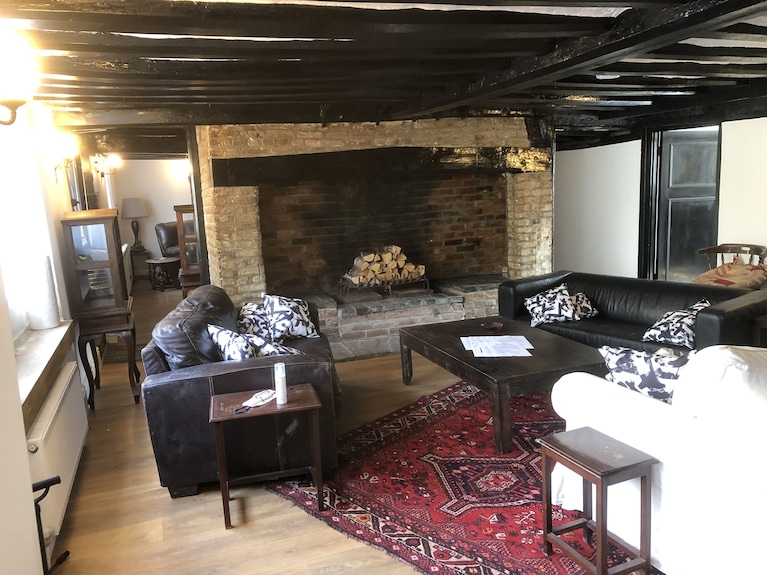 A Fabulous Grade Ii Listed Converted 14th Century Pub. Child And Pet Friendly - Dungeness
