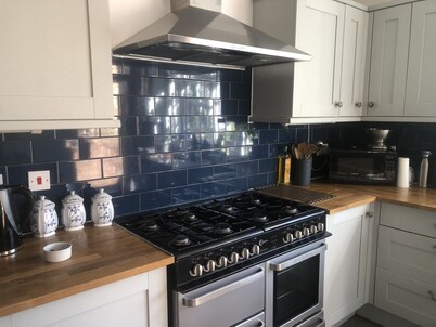 A fabulous Grade II listed converted 14th Century pub. Child and pet friendly