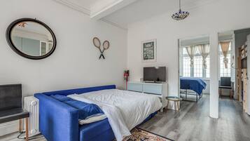 2 soverom, strykejern/-brett, reiseseng for barn og wi-fi