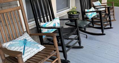 Roomy Outdoor Getaway close to Pipestem Park and Winterplace Resort.