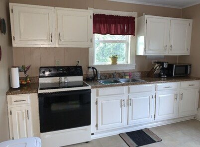 Roomy Outdoor Getaway close to Pipestem Park and Winterplace Resort. 