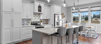 Columbia Falls Retreat near Flathead River and Glacier National Park