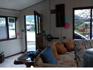 Mặt tiền nơi lưu trú