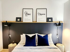 6 bedrooms, iron/ironing board, free WiFi, bed sheets - The Overlook Stay |3 Homes |Canmore Harvie Heights (Harvie Heights)