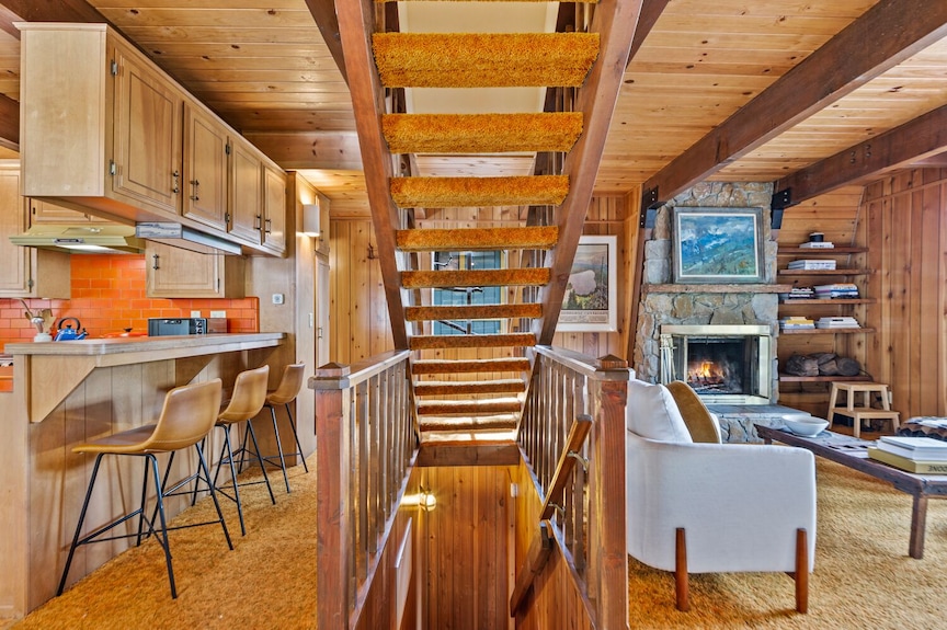 Pet/kid Friendly Cozy Cabin, Bbq, Firepit, Outdoor Dining, Forest Views - Lake Arrowhead, CA