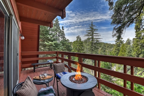 Pet/Kid Friendly Cozy Cabin, BBQ, Firepit, Outdoor Dining, Forest Views