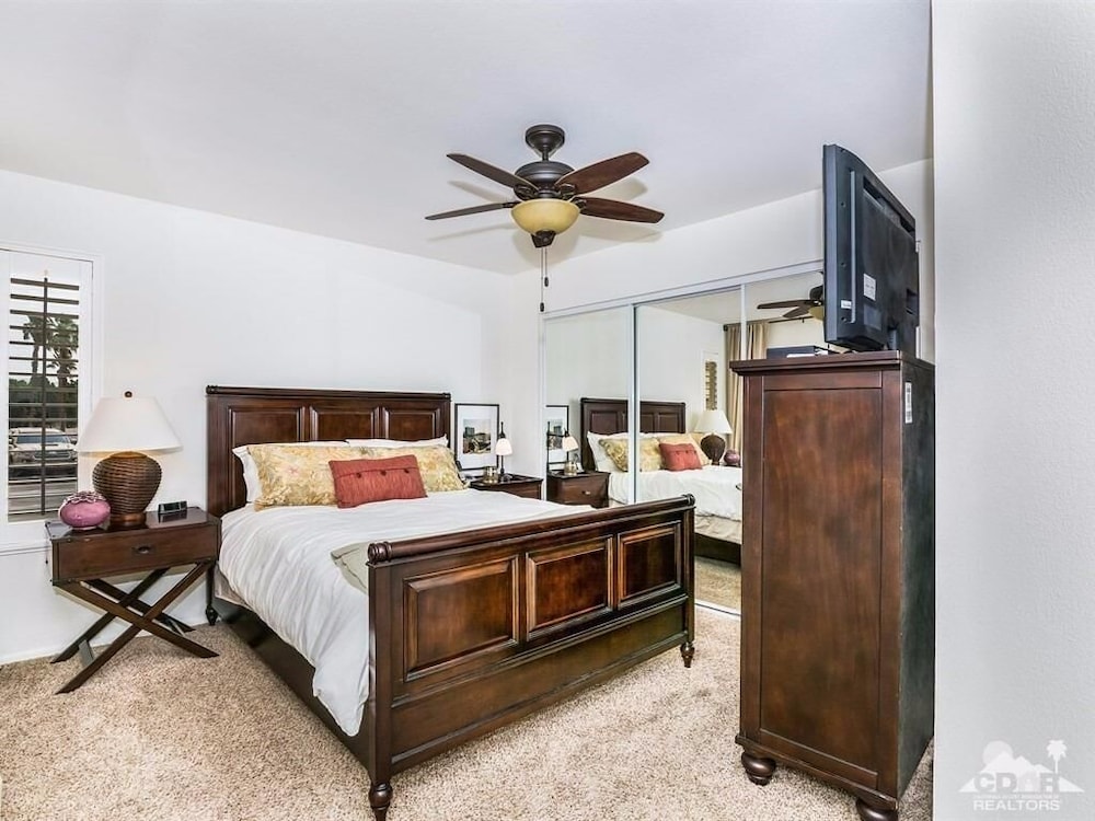 Palm Royale Country Club Charming Condo on Exquisite Golf Course in