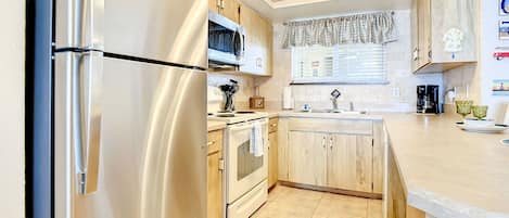 Apartment, Multiple Beds, Beachfront | Private kitchen