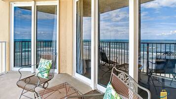 Departamento, 2 habitaciones, vista a la playa | Balcón