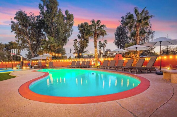 Outdoor pool, a heated pool