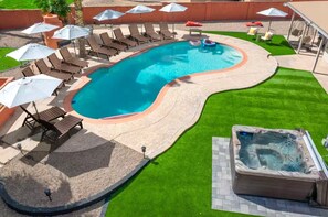 屋外プール、温水プール