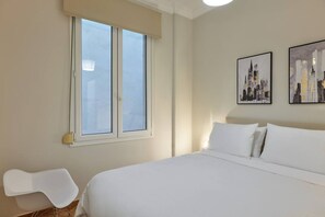 2 室のベッドルーム、アイロン / アイロン台、WiFi、ベッドシーツ